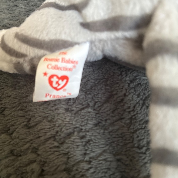 Prance cat - Picture 2 of 4